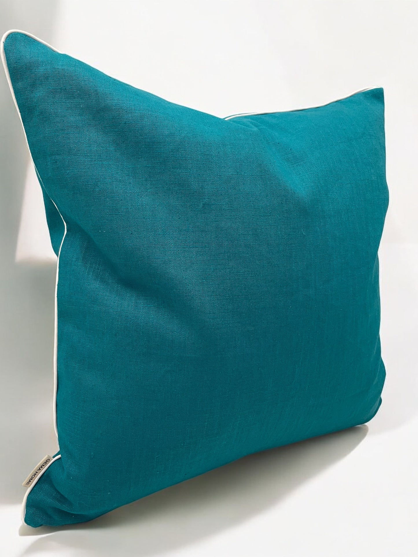 AMALFI cushion cover with white trim