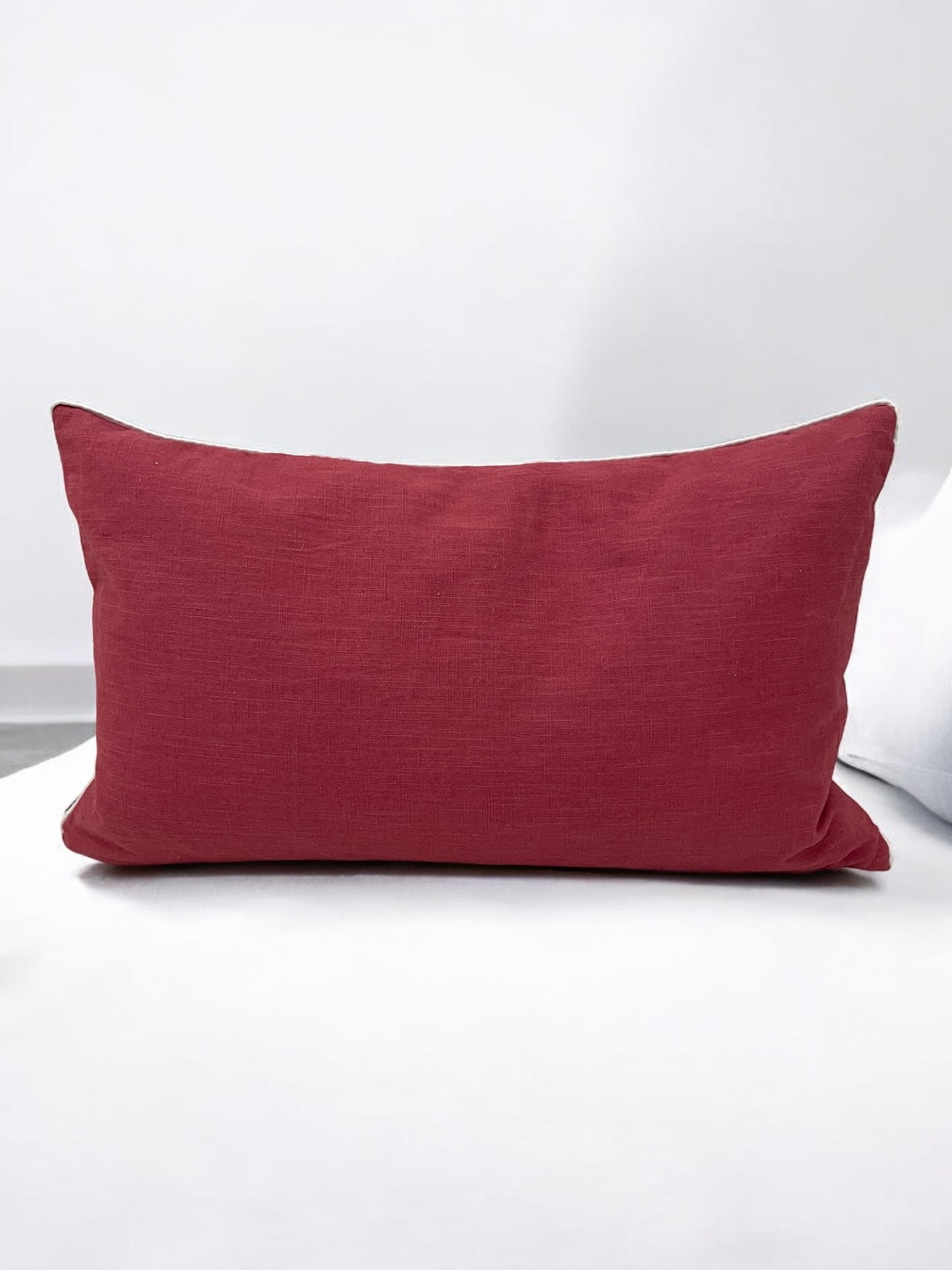 AMALFI cushion cover with white trim