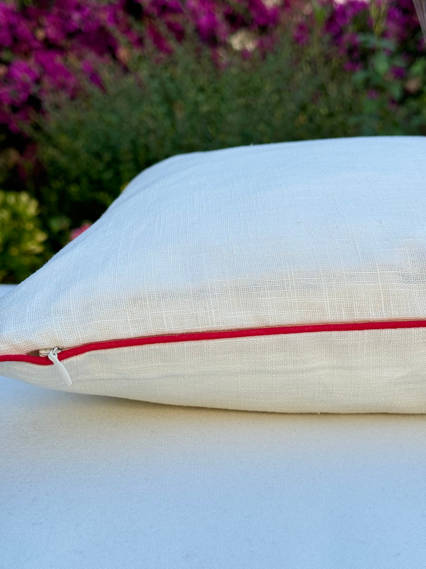 AMALFI cushion cover with red trim